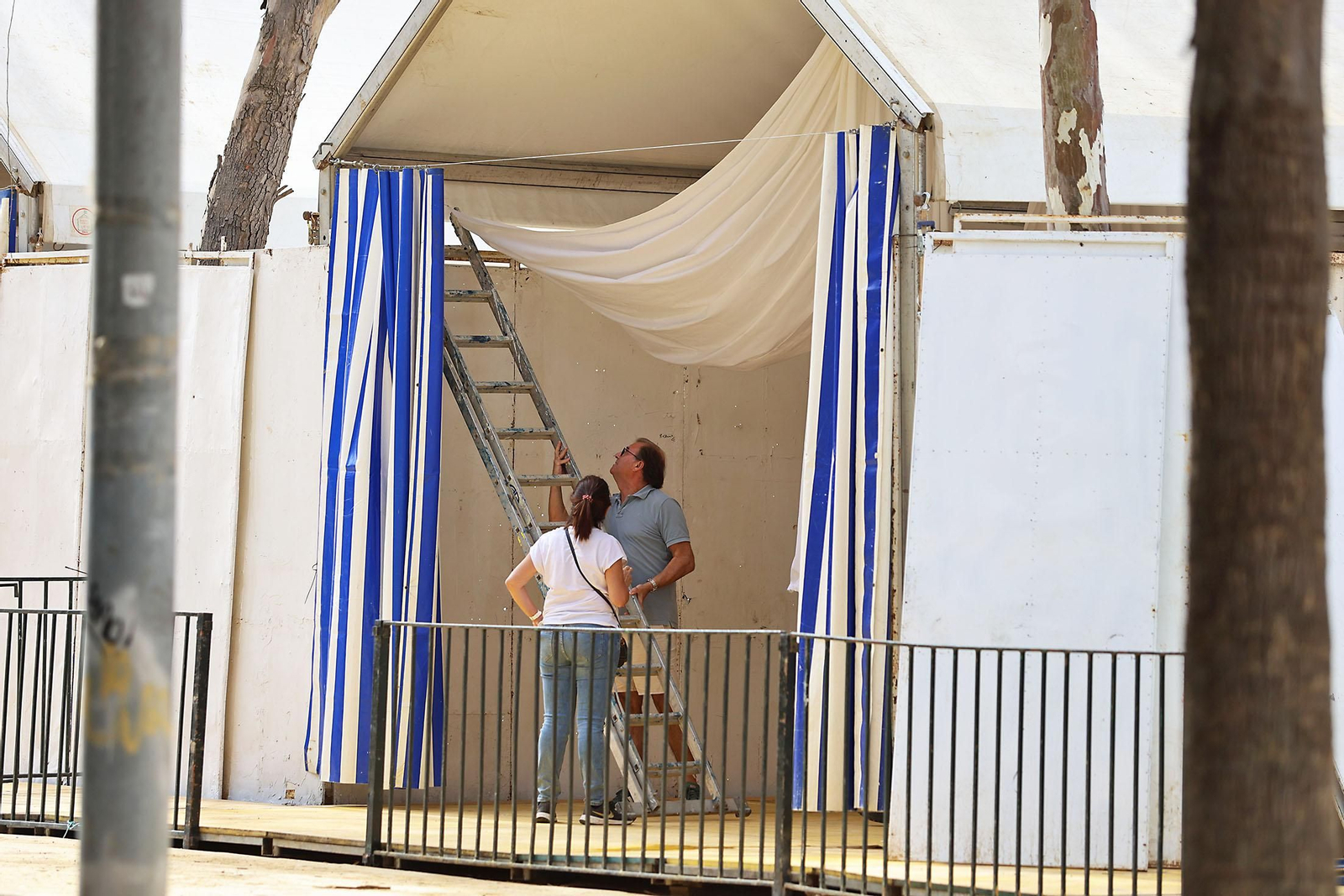 Imágenes de los preparativos en el recinto de la Feria del Caballo 2024