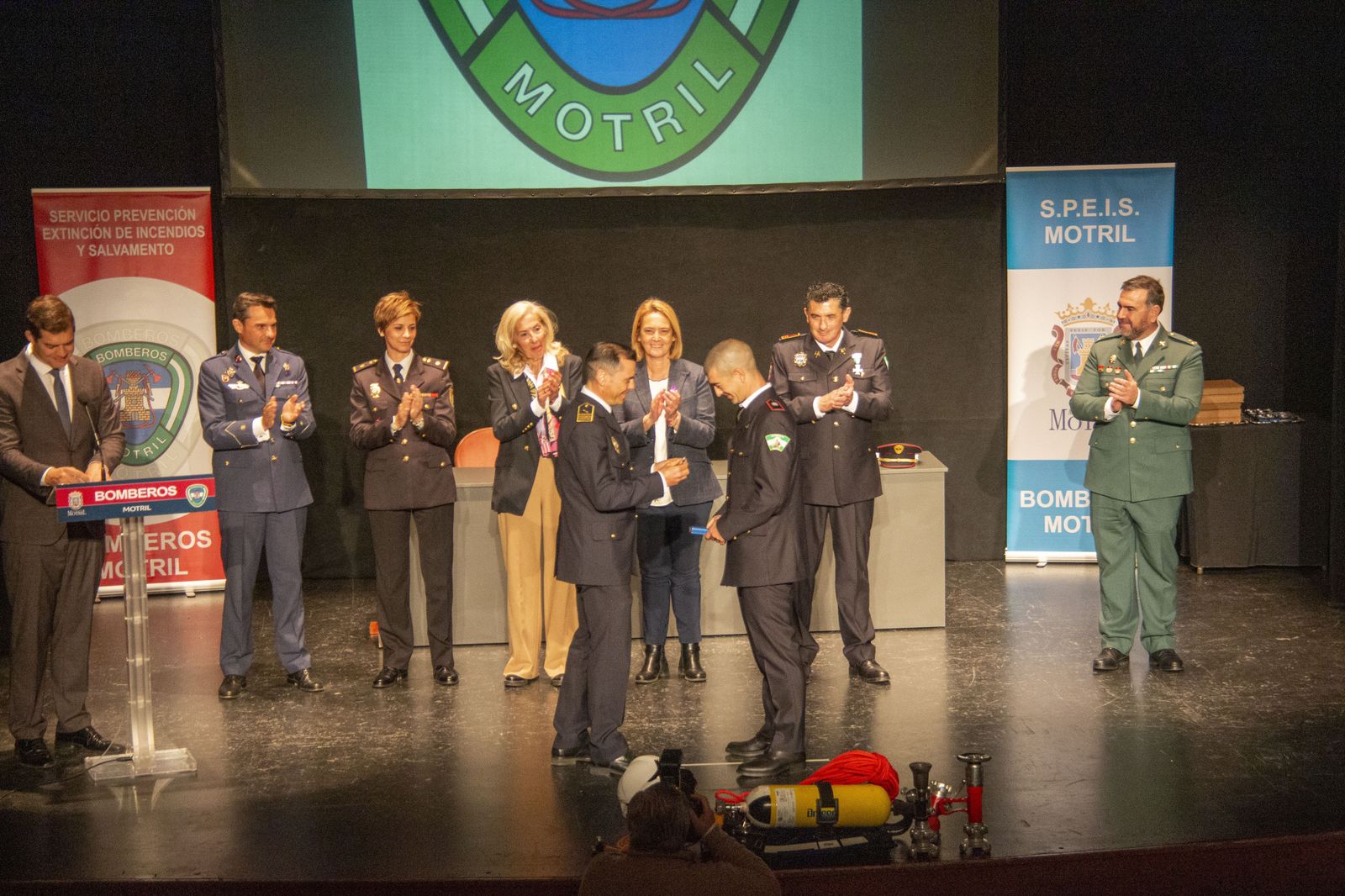 Así ha sido la entrega de condecoraciones y reconocimientos de los Bomberos de Motril