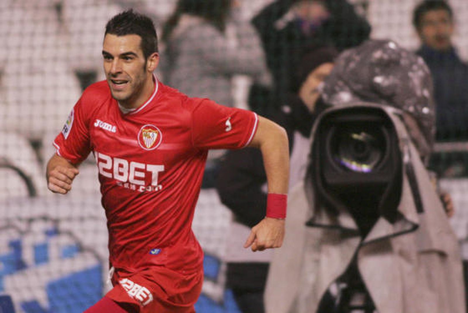 Negredo celebra su gol.