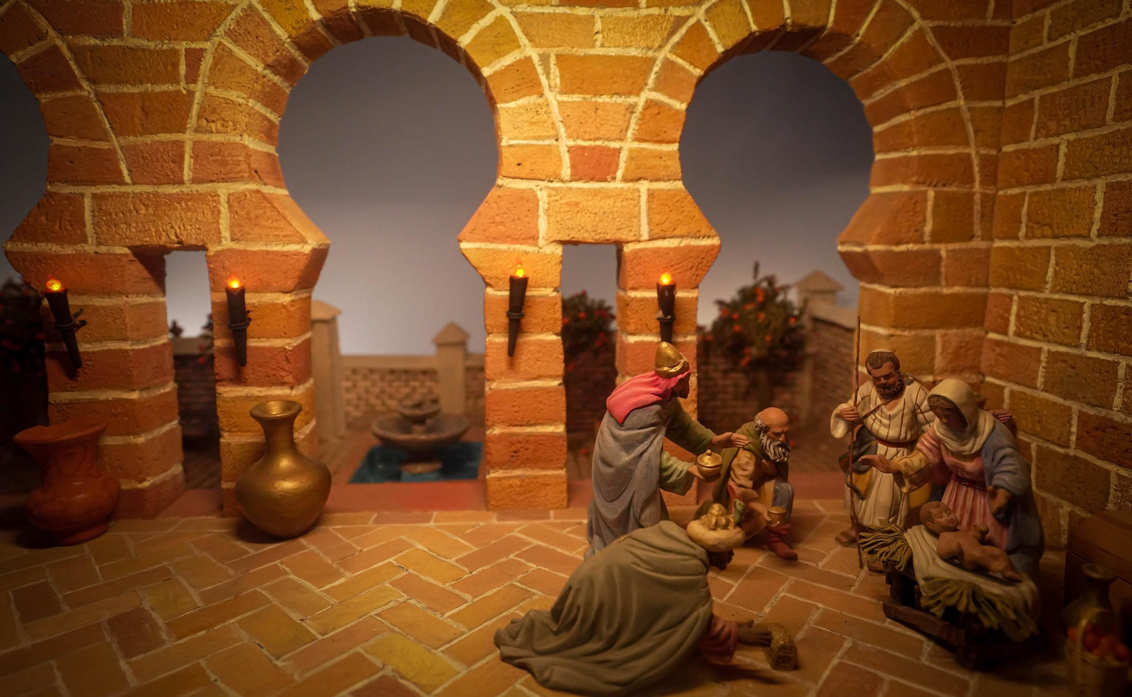 Imágenes de la exposición '50 Navidades montando el Belén' en Jerez