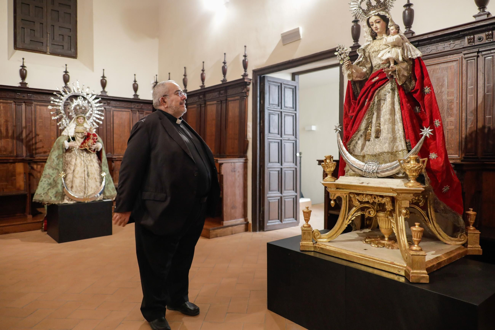 Inauguración de la exposición Devociones populares en las clausuras de Sevilla, en la Iglesia Santa Clara