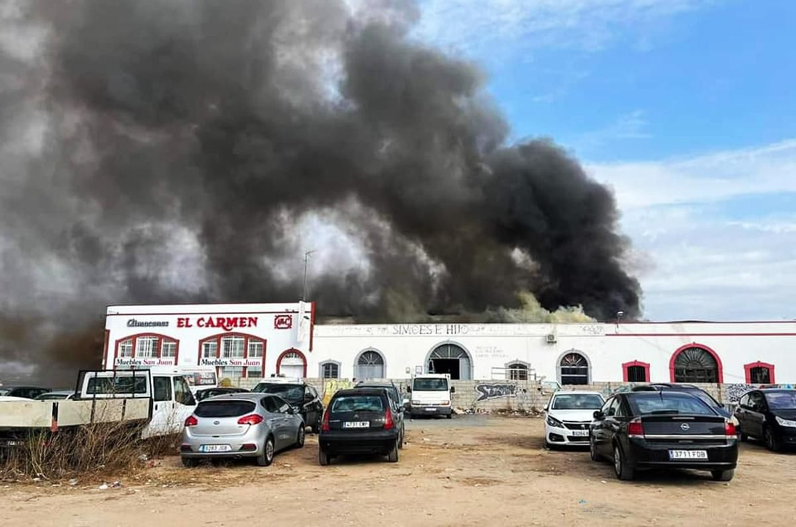 Así han quedado las naves industriales del polígono pesquero de Isla Cristina tras el incendio Así han quedado las naves industriales del polígono pesquero de Isla Cristina tras el incendio