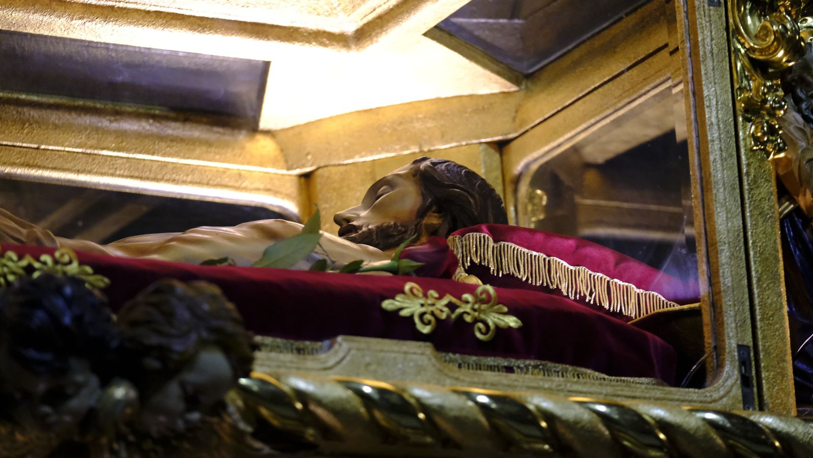 Las mejores imágenes del Santo Sepulcro, en Almería