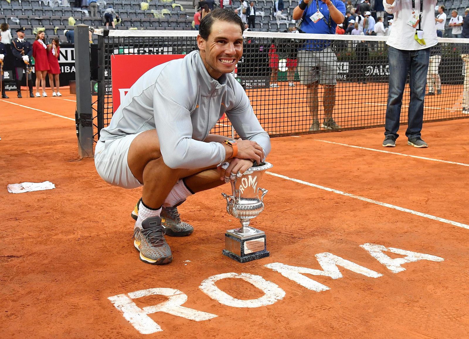 Nadal mostró su alegría con su octavo título en Roma con el que recupera el número 1 de la ATP.
