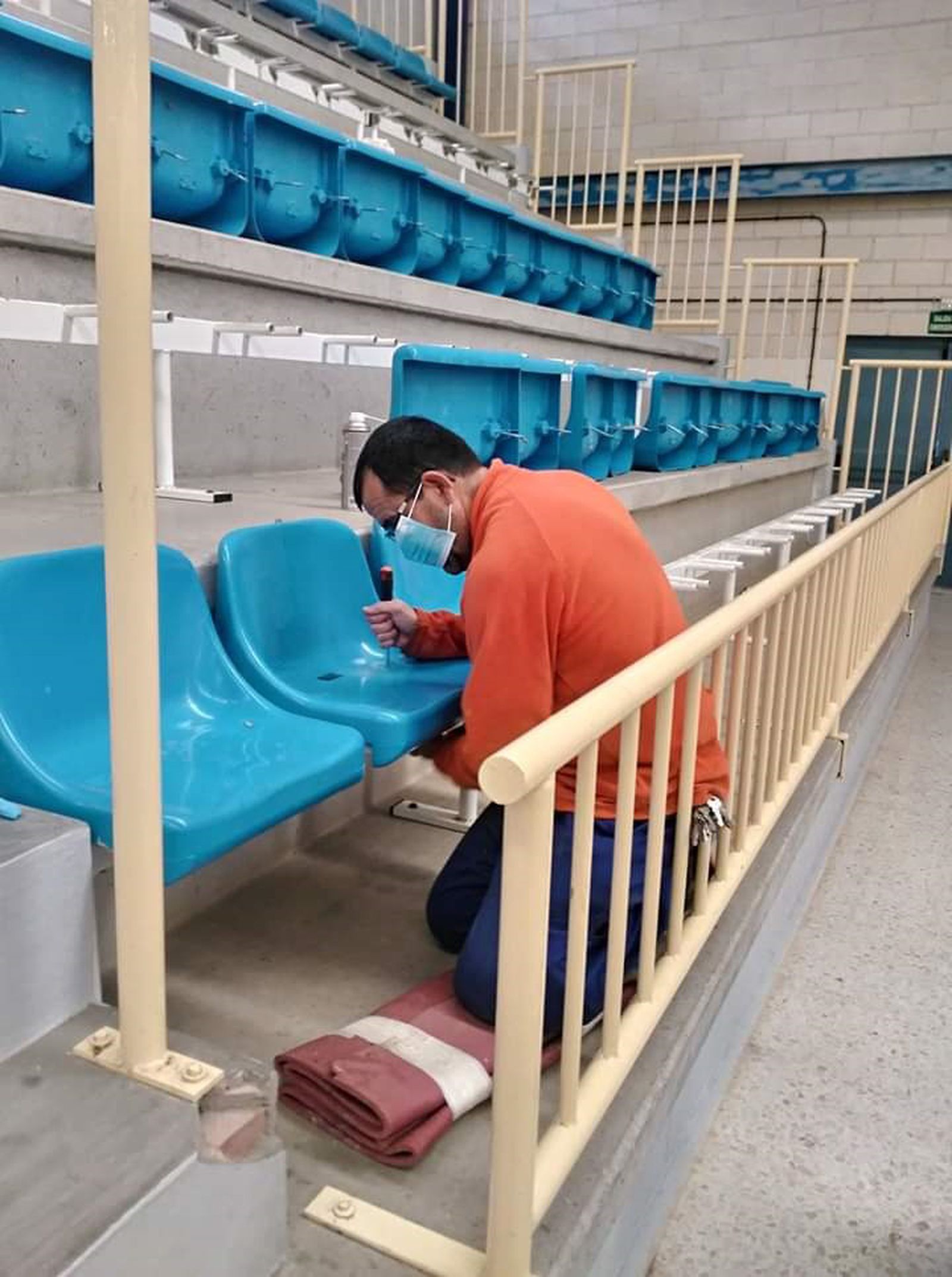 Preparación de las instalaciones deportivas de Cartaya.