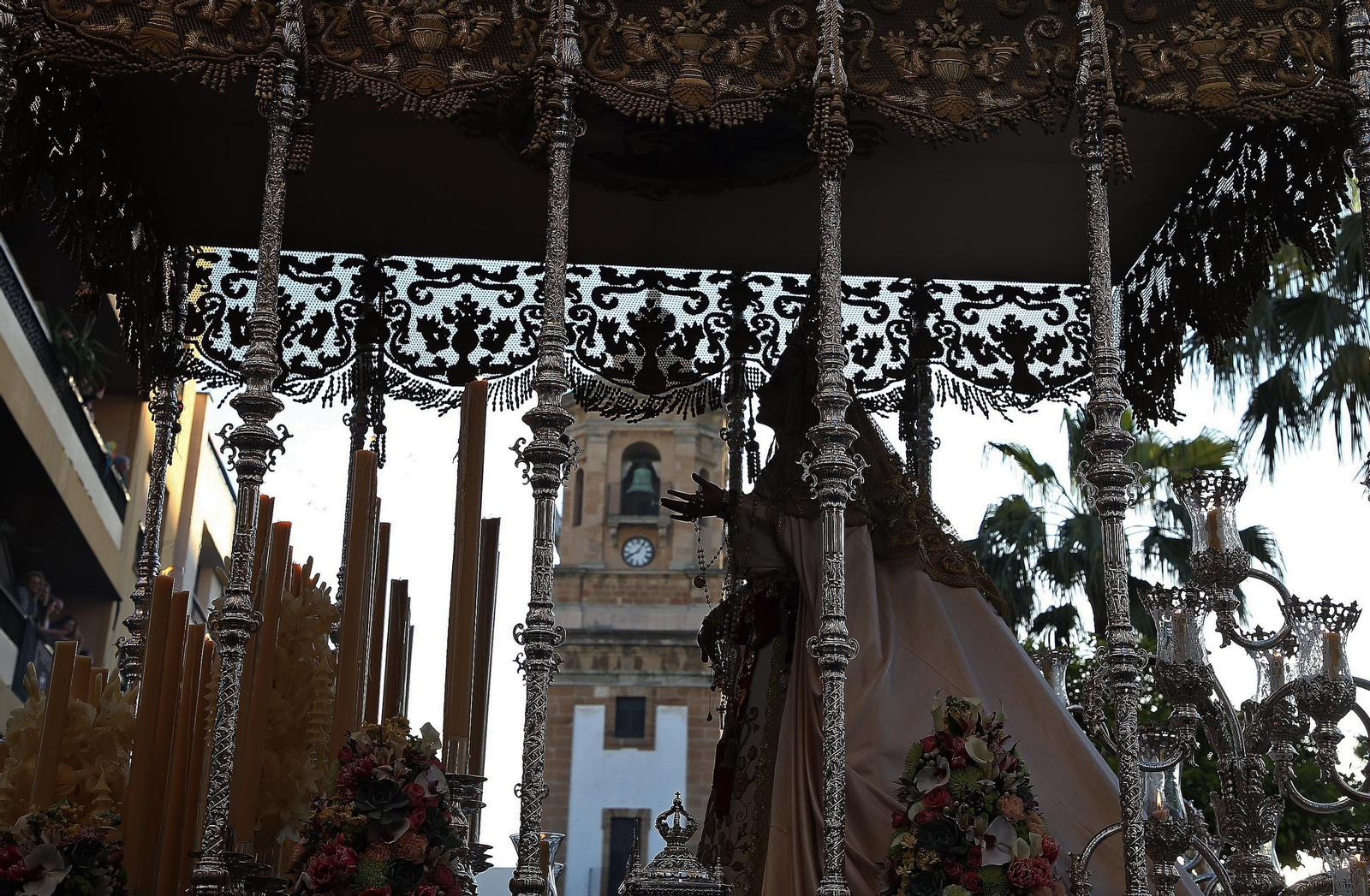 Fotos del Lunes Santo en Algeciras: Coronado de Espinas y La Columna