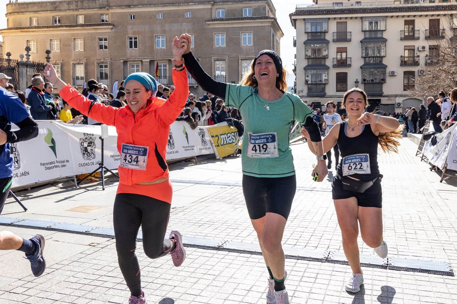 En imágenes: deporte y solidaridad se dan la mano en la VI Carrera-Caminata de la Hermandad de la Buena Muerte (2)
