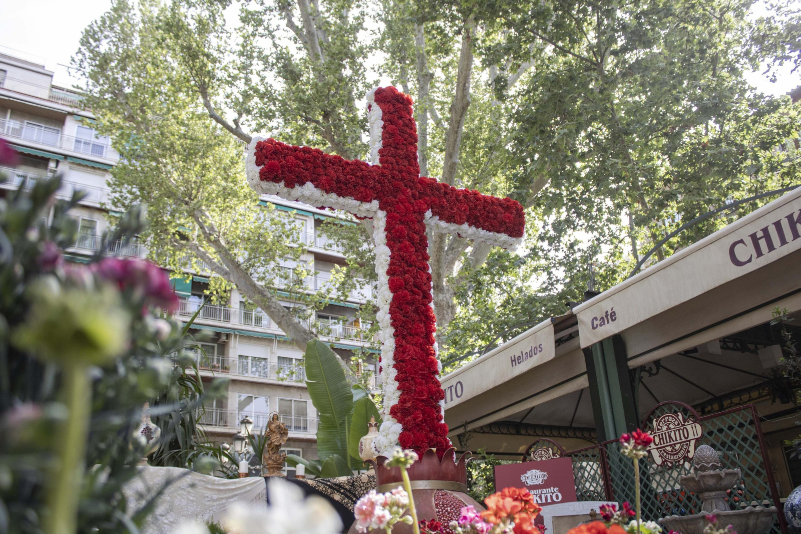 Así celebra Granada sus Cruces, en imágenes