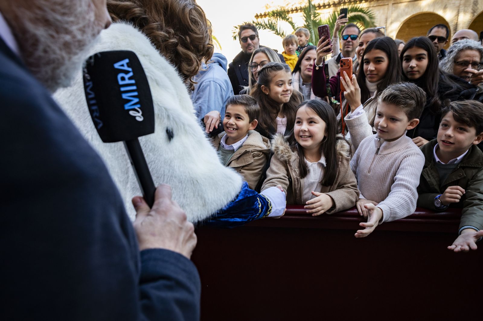 Los Reyes Magos son coronados un año más en el Alcázar de Jerez