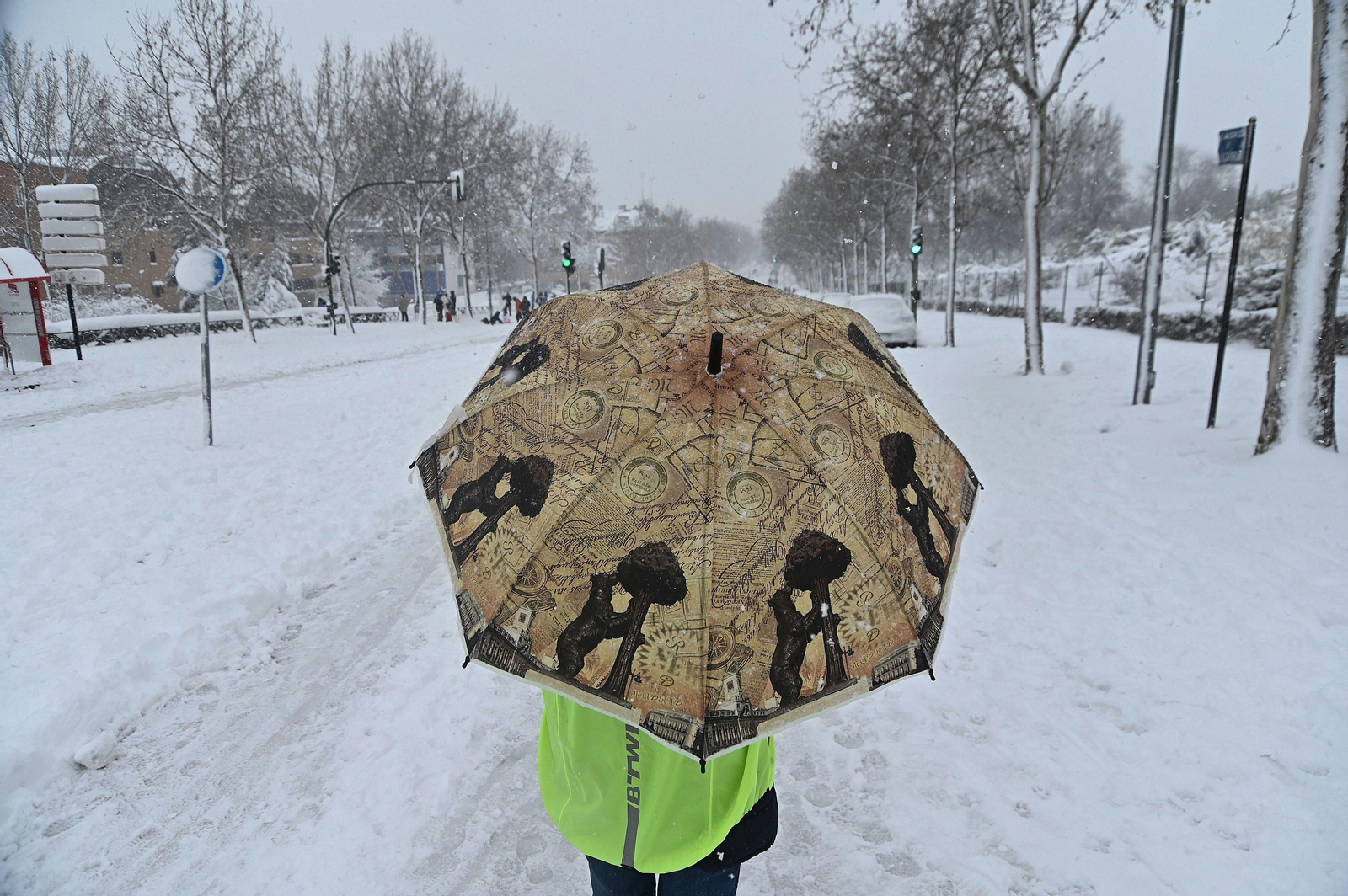 El segundo día del temporal 'Filomena' en imágenes: más nieve y caos