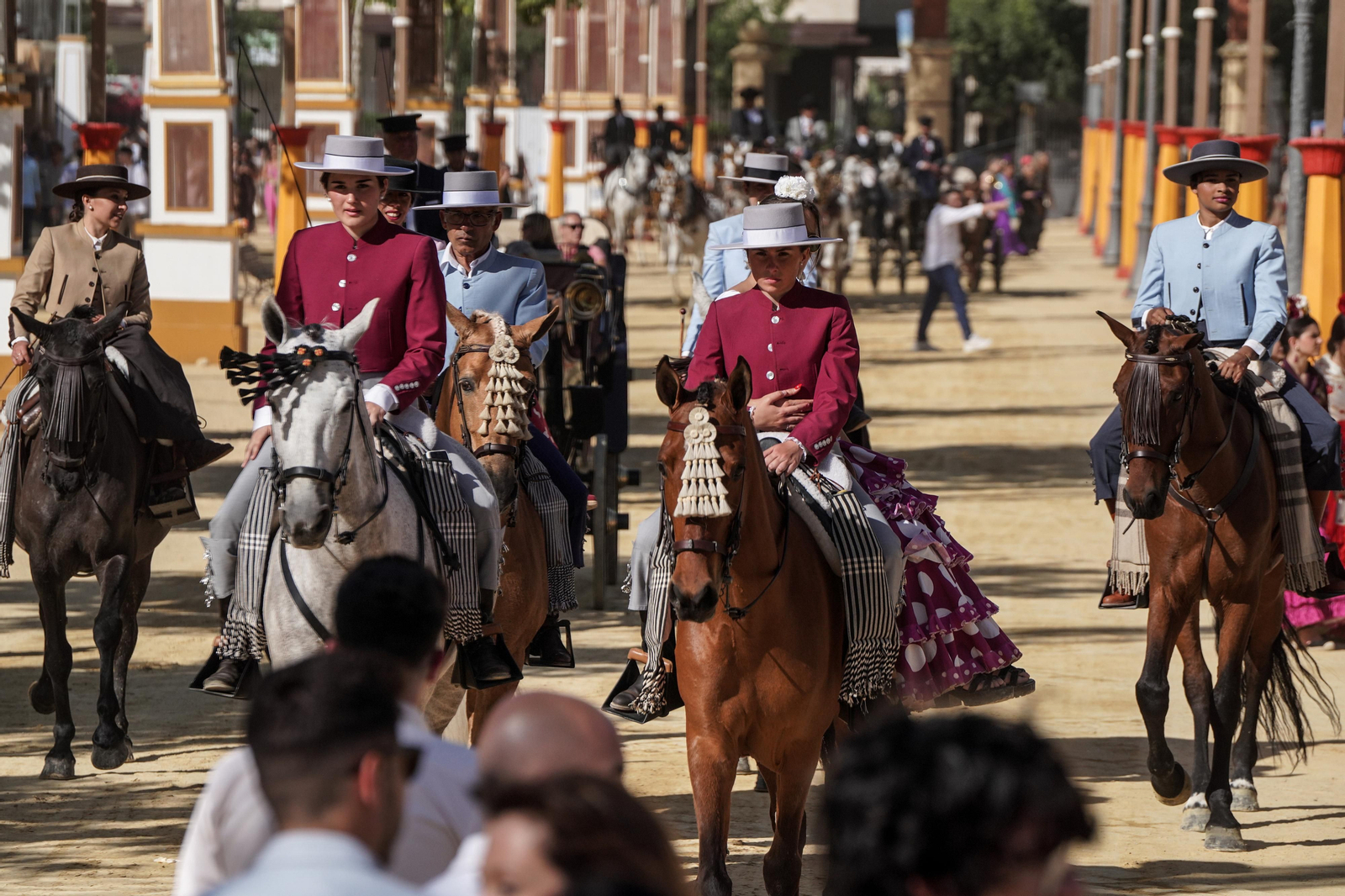Imágenes del ambiente el martes en la Feria de Jerez 2024