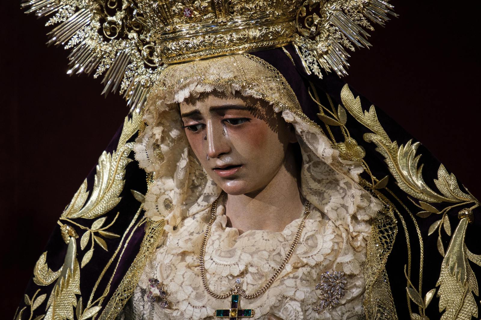 Las imágenes del besamanos a la Virgen de la Amargura