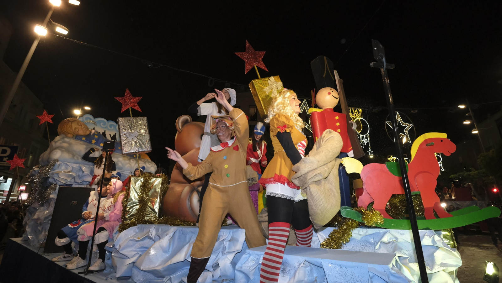 Imágenes de la Cabalgata de los Reyes Magos en Almería