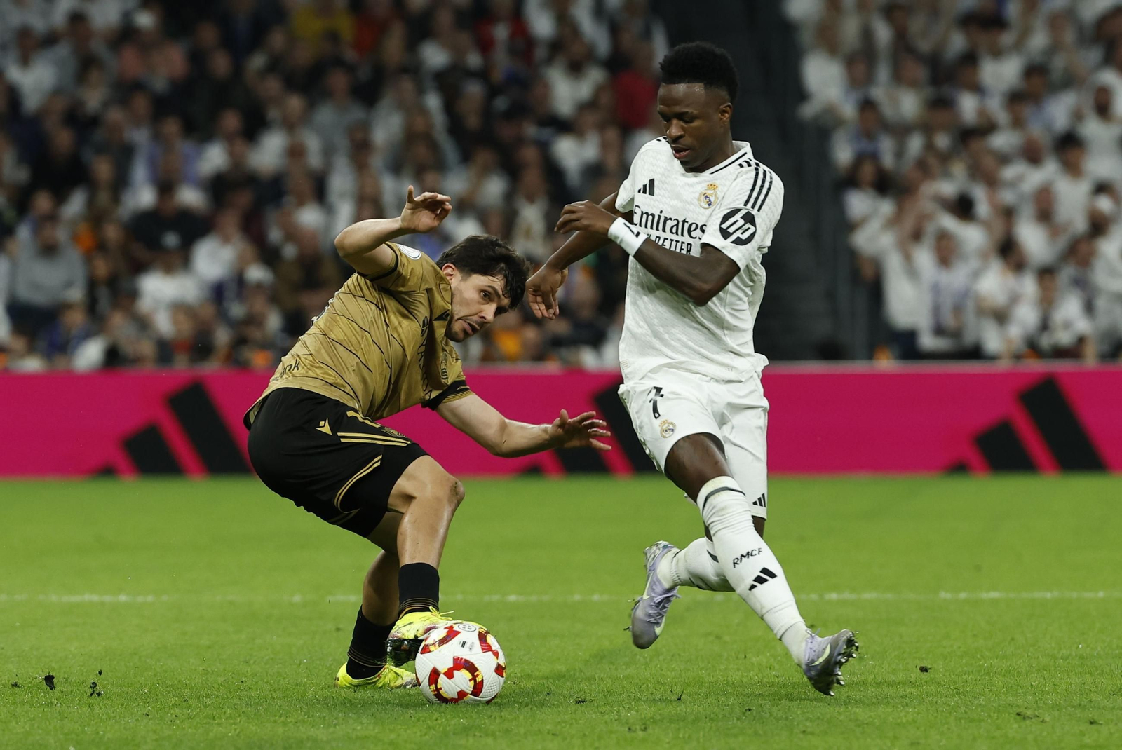 Las fotos del Real Madrid - Real Sociedad camino del Estadio de la Cartuja