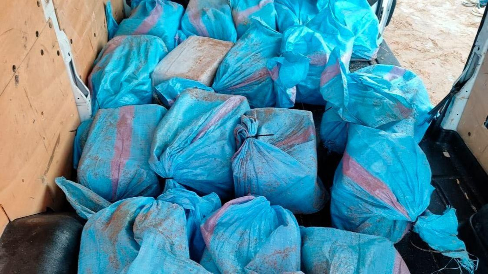 Alijo de cocaína incautado por la Guardia Civil de Cádiz en Barbate.