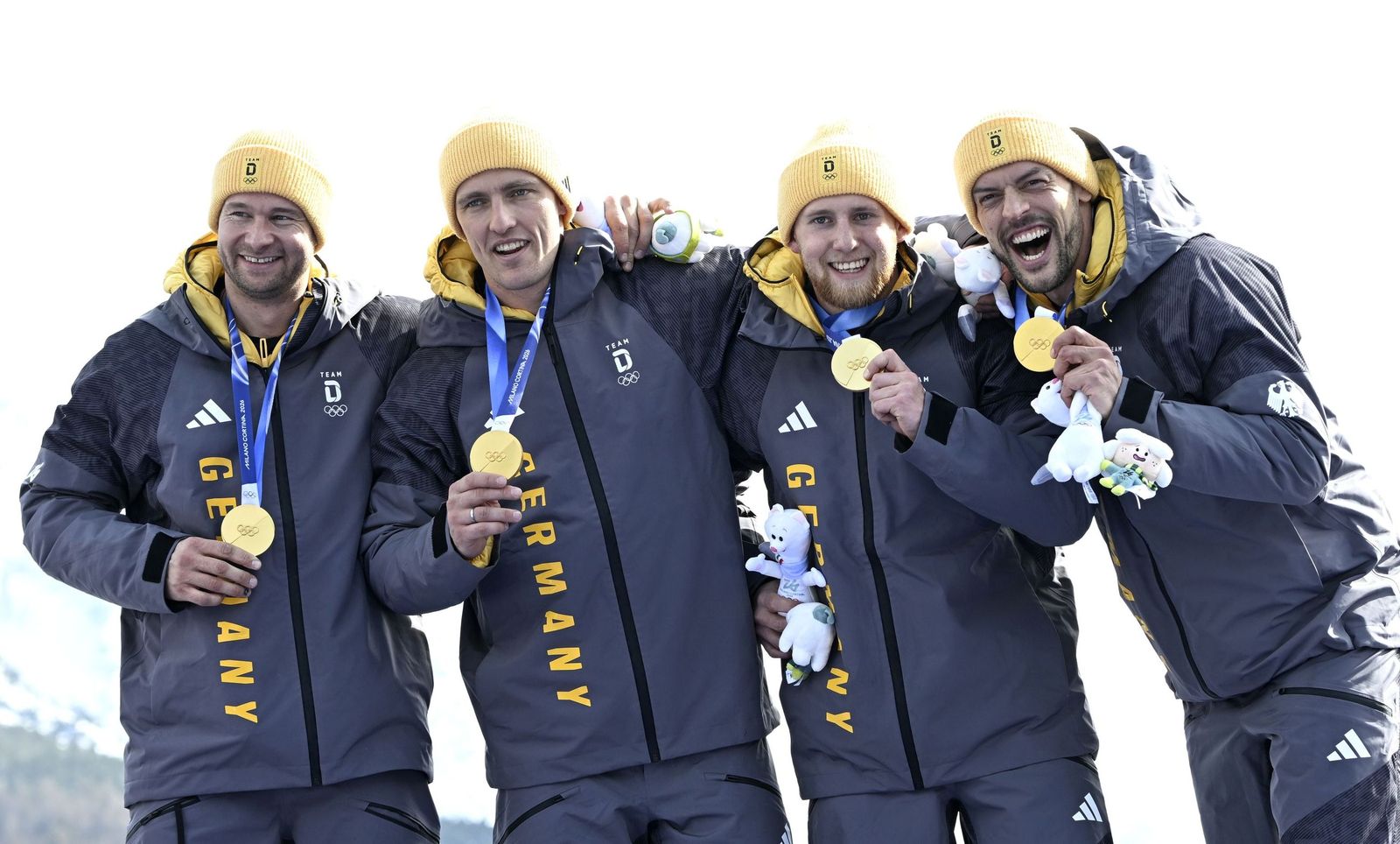 Las mejores fotos de los Juegos Olímpicos de invierno Milán Cortina d'Ampezzo 2026 | Ceremonia de clausura y jornada 17 y última