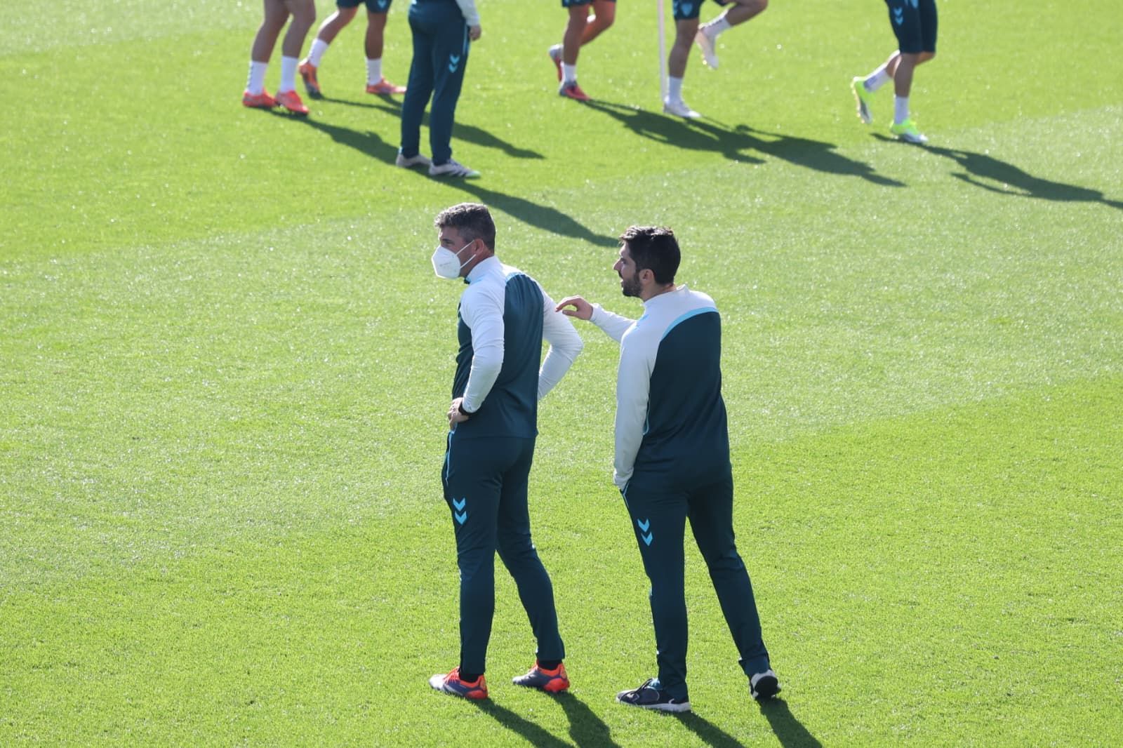 Funes, con fiebre y mascarilla pero al pie del cañón