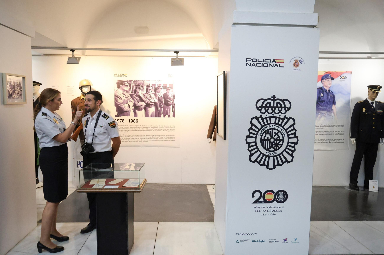 Una exposición recuerda los 200 años de historia de la Policía Nacional (fotos)