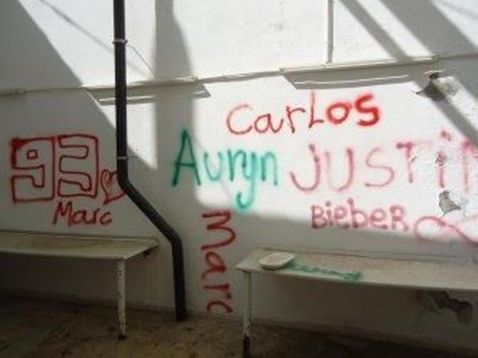 Foro denuncia el estado "vergonzoso" en el que se encuentra el Astoria