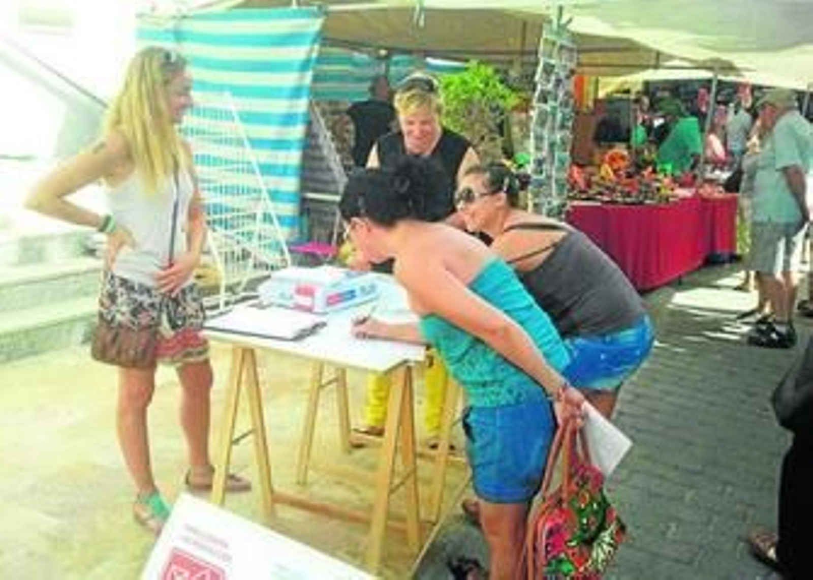 Los mercadillos semanales de Albox, Fines, Olula, Macael o Tíjola, serán los lugares de recogida.