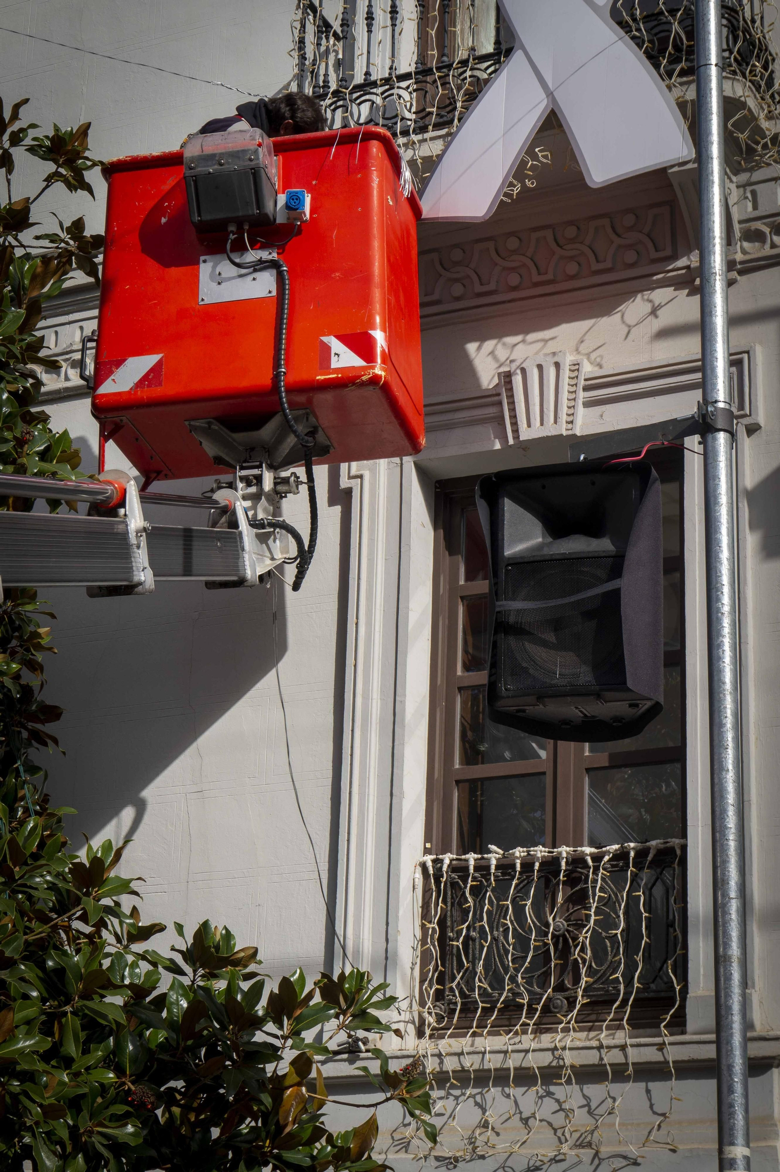Fotos: Preparación alumbrado y espectáculo de Navidad en Granada