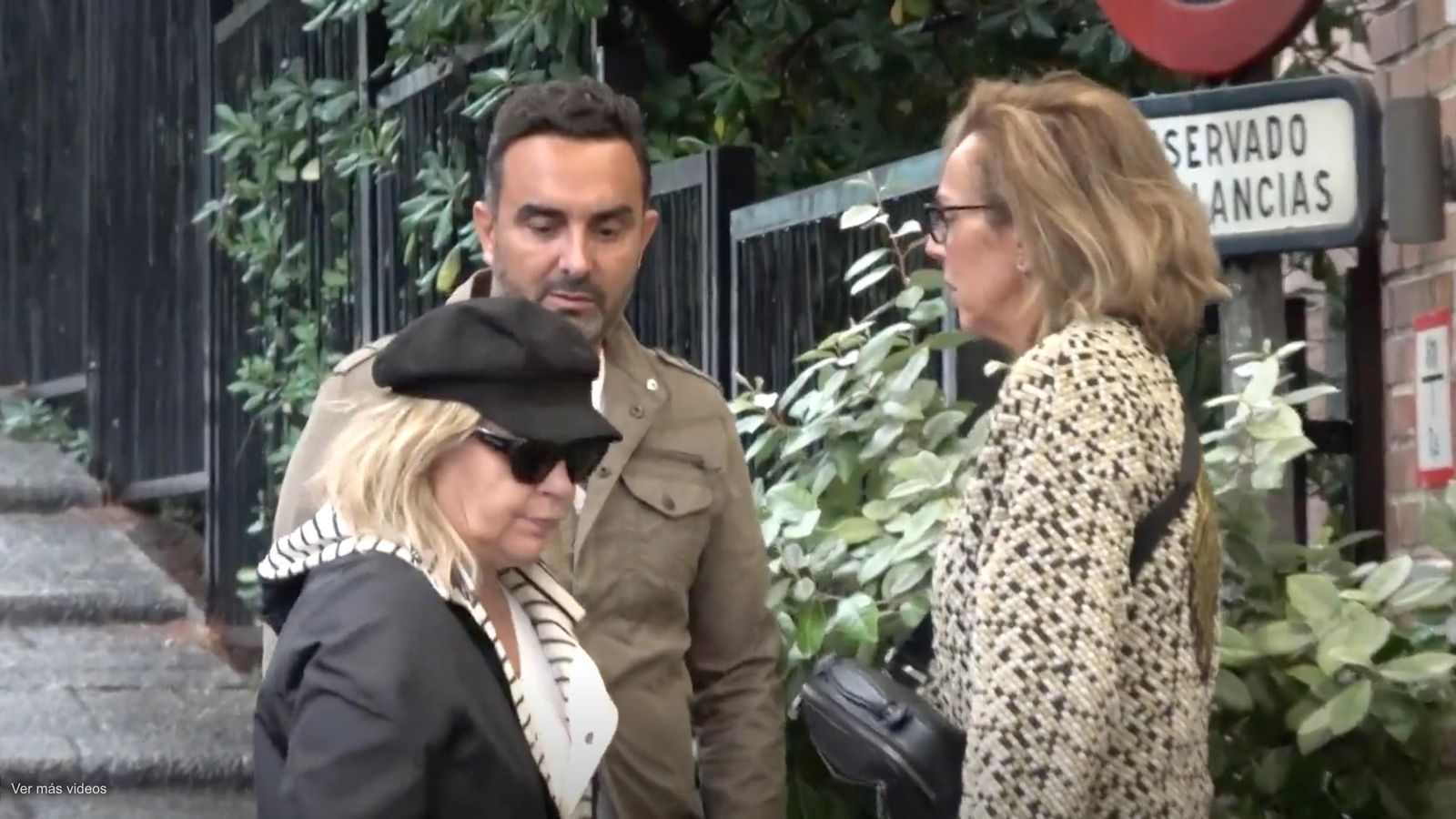 Terelu Campos, Fidel Albiac y Rocío Carrasco a las puertas del hospital