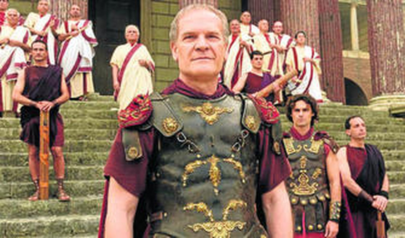 Lluís Homar da vida a Galba, el protagonista de la nueva serie de Antena 3, 'Imperium'.