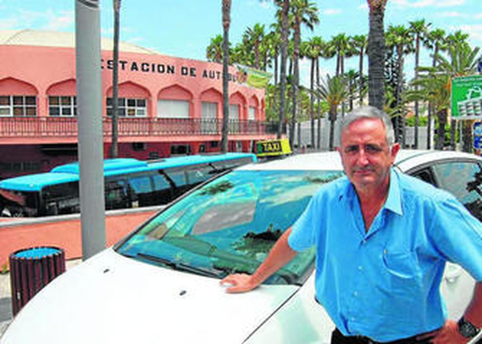 José Manuel Cabra es taxista en Almuñécar.