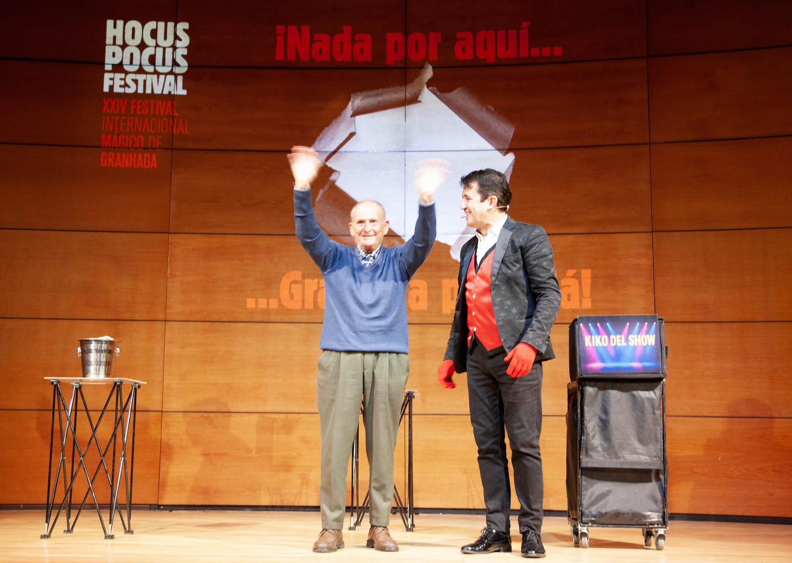 La actividad contó con la colaboración de algunos asistentes.