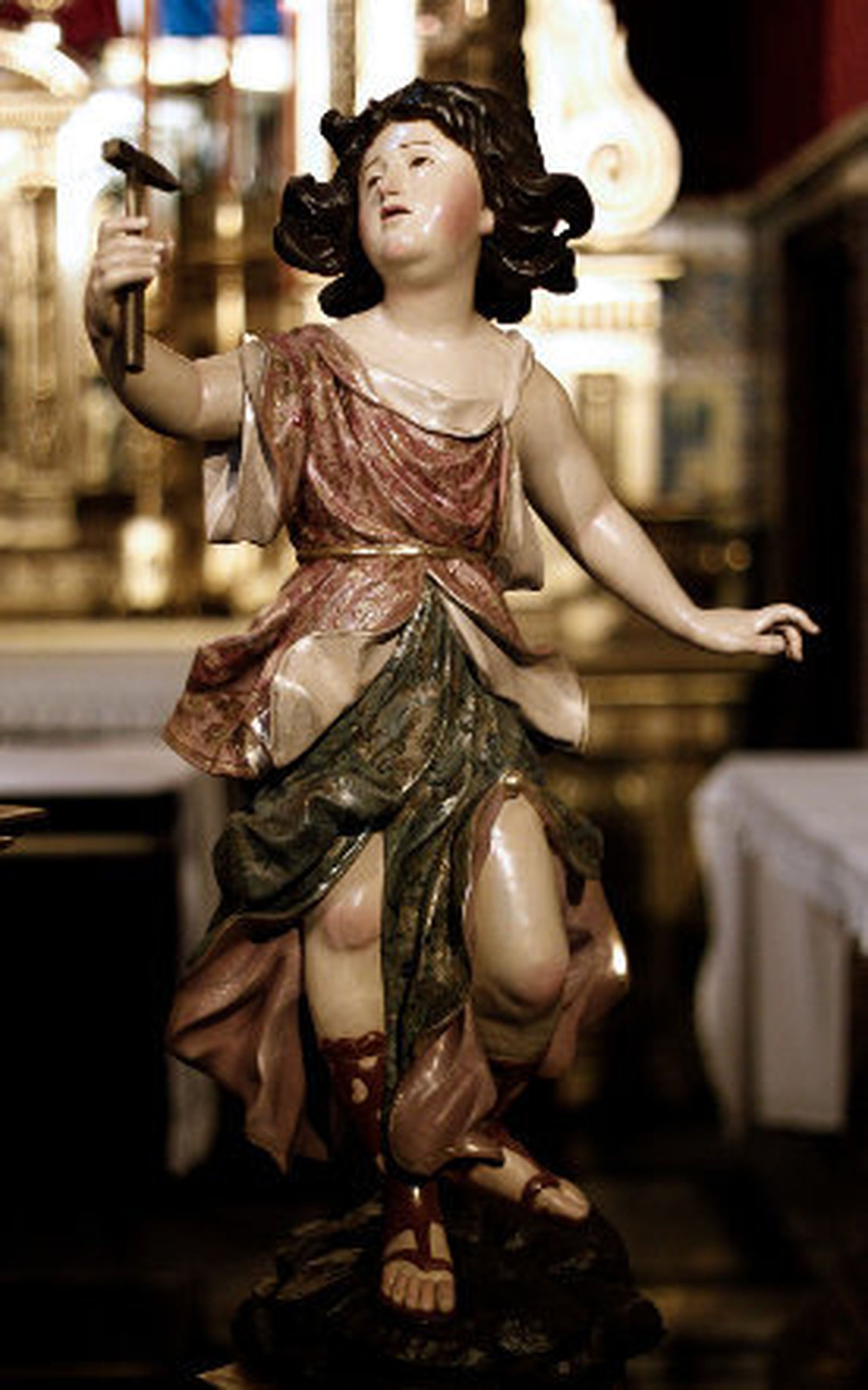 La Bofetá restaura dos ángeles pasionistas del paso de misterio