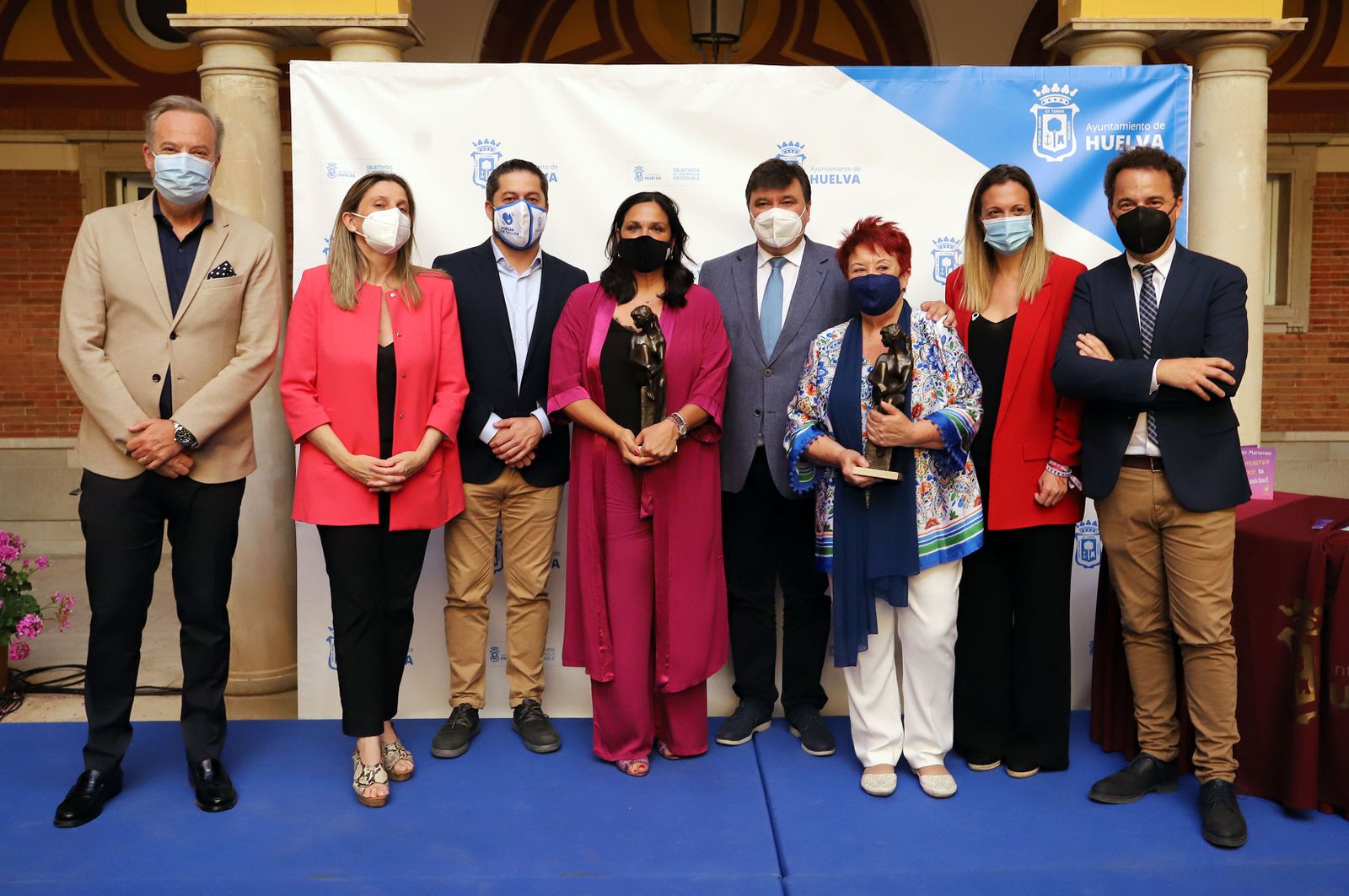 Imágenes de la entrega del Premio Marismas a Juana Carrillo y a Gabriela de la Fuente en su XIX edición