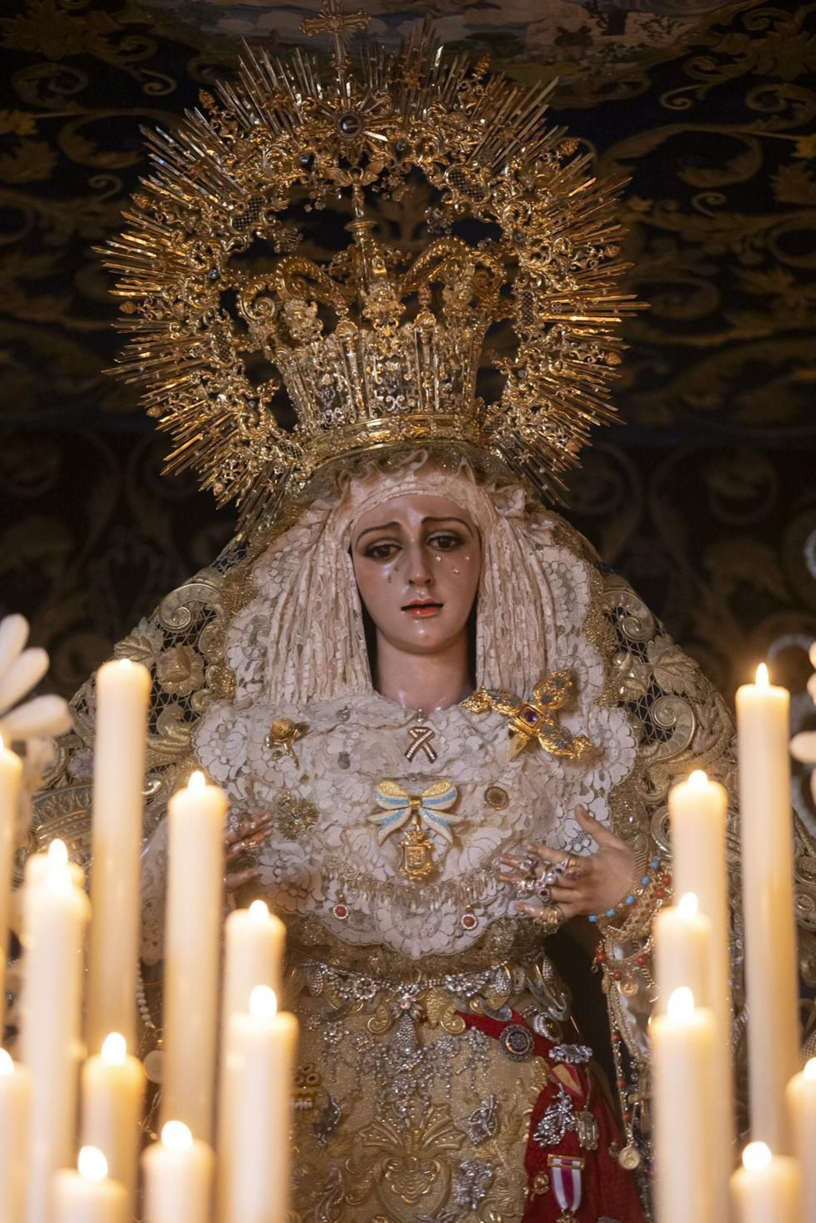 Las mejores imágenes del Miércoles Santo en Huelva: Hermandad de la Victoria