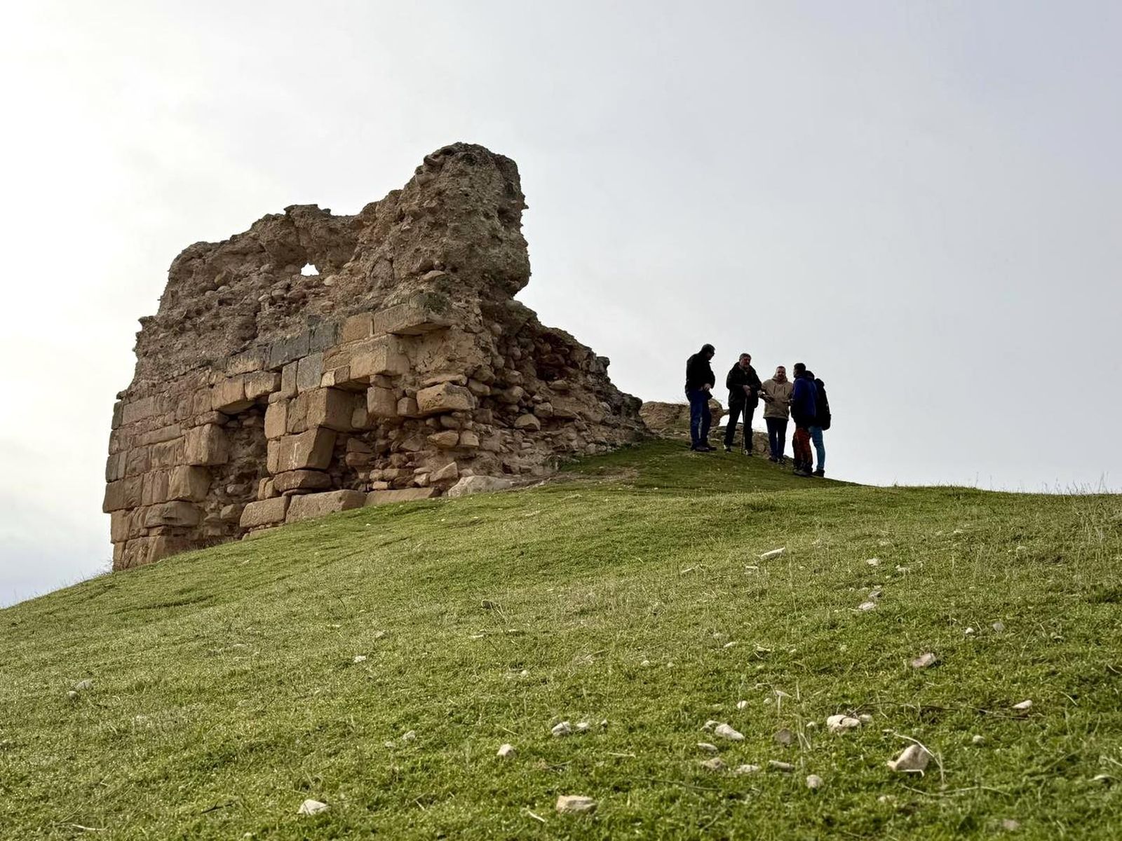 Visita técnica de alcalde junto a técnicos del Instituto de Arqueología Ibérica de la UJA.