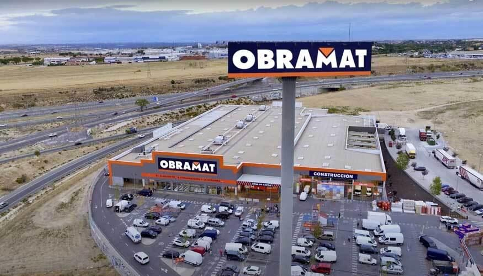 Una de las superficies comerciales de Obramat, próxima apertura en Los Barrios