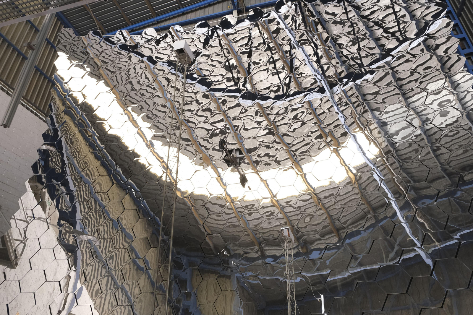 Imágenes de la visita a la Planta Solar de Almería, en Tabernas