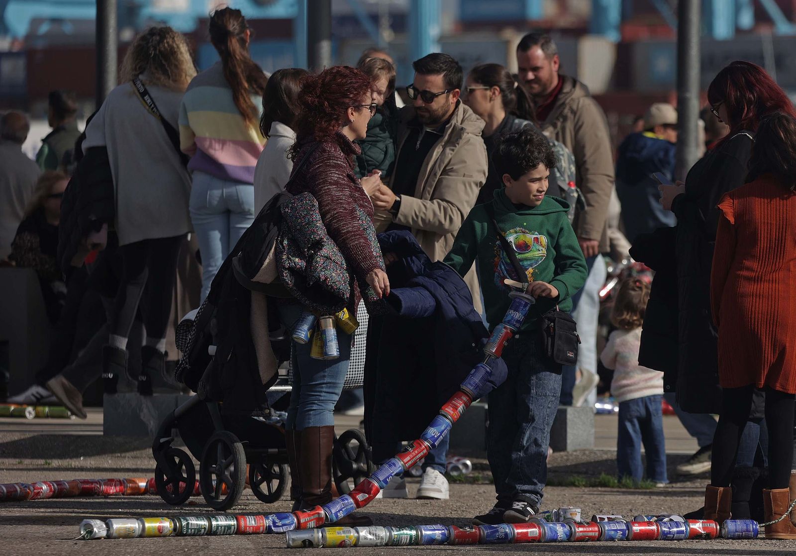 Búscate en el multitudinario arrastre de latas 2026 en Algeciras