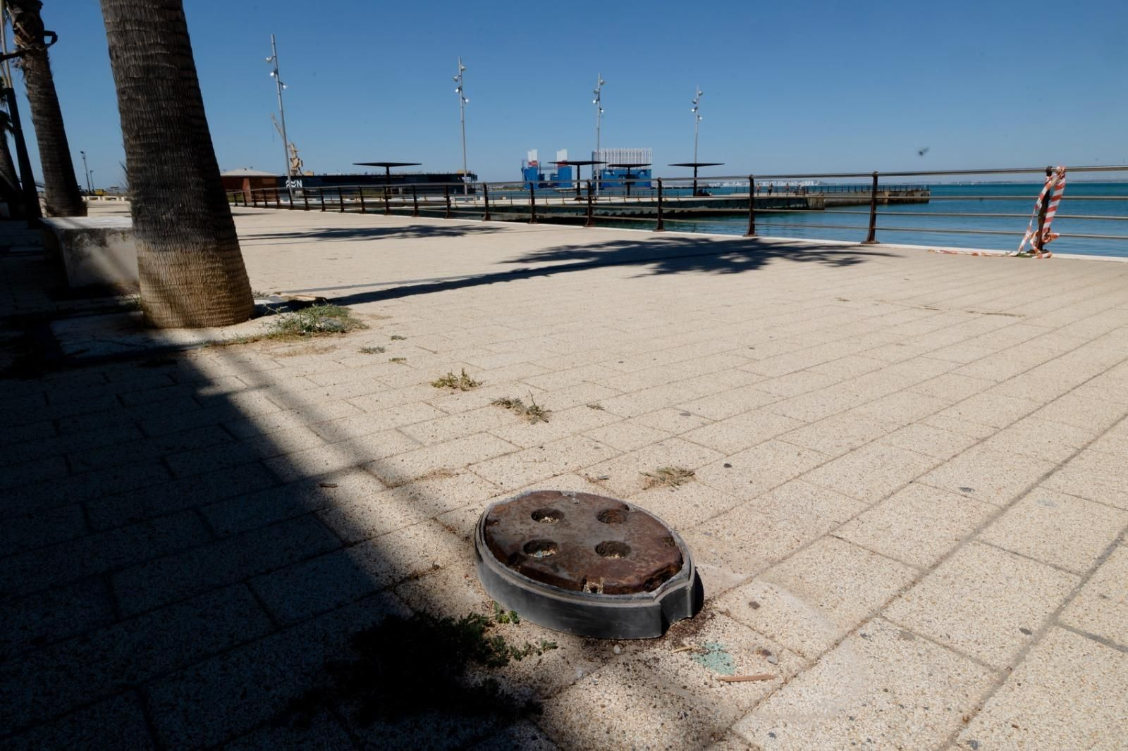 Así está el paseo del barrio de Astilleros