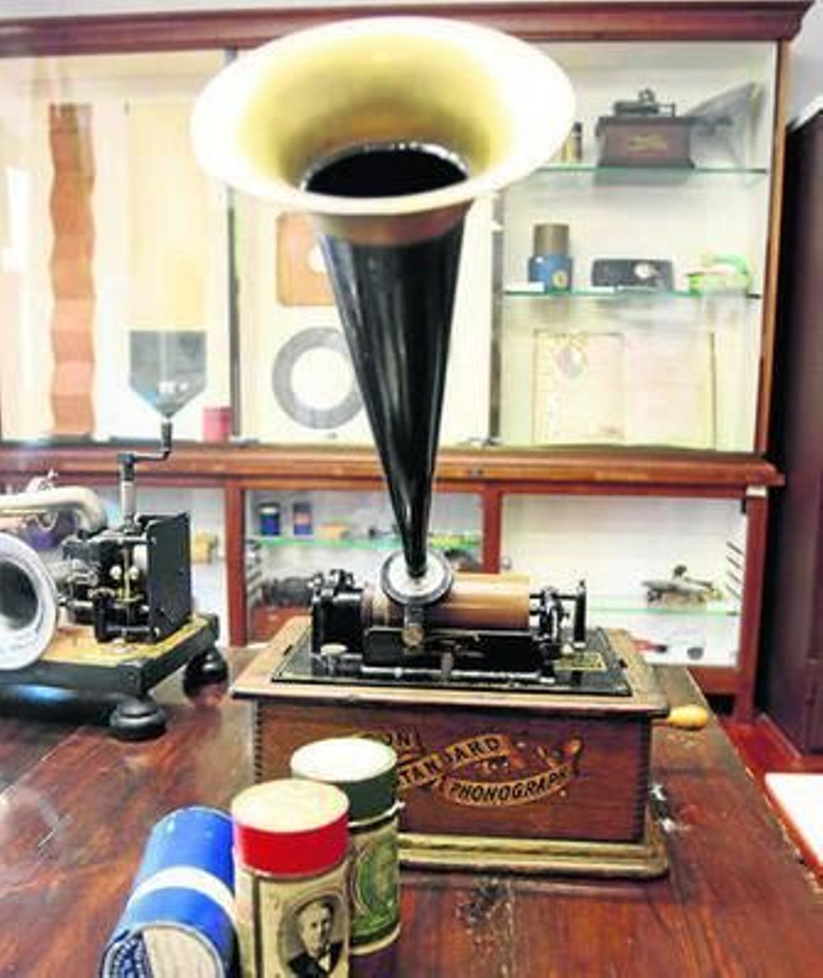 El Centro de Documentación Musical fue creado en 1987.