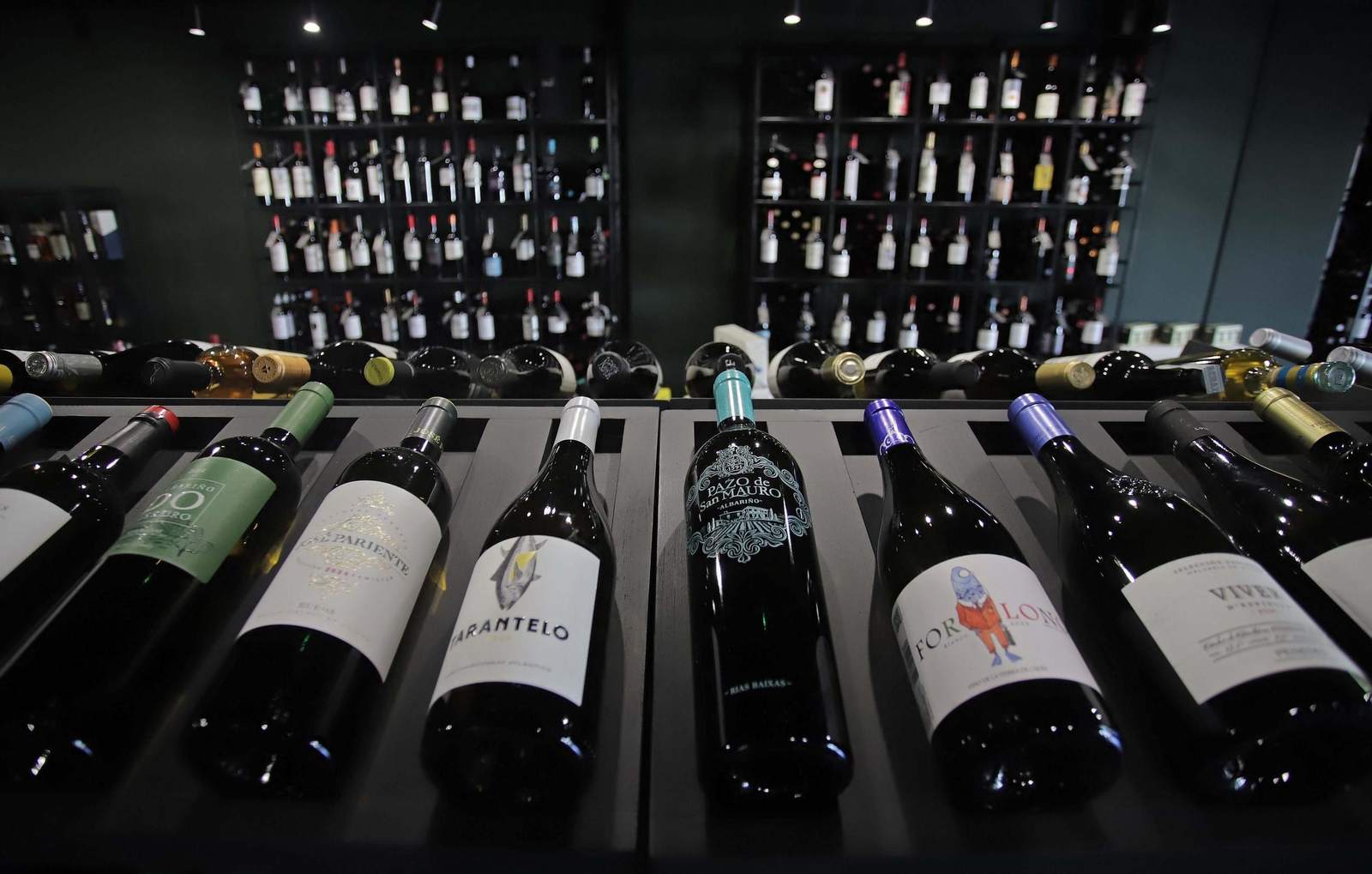 Fotos de la nueva enotienda de 'El Decantador' en Algeciras