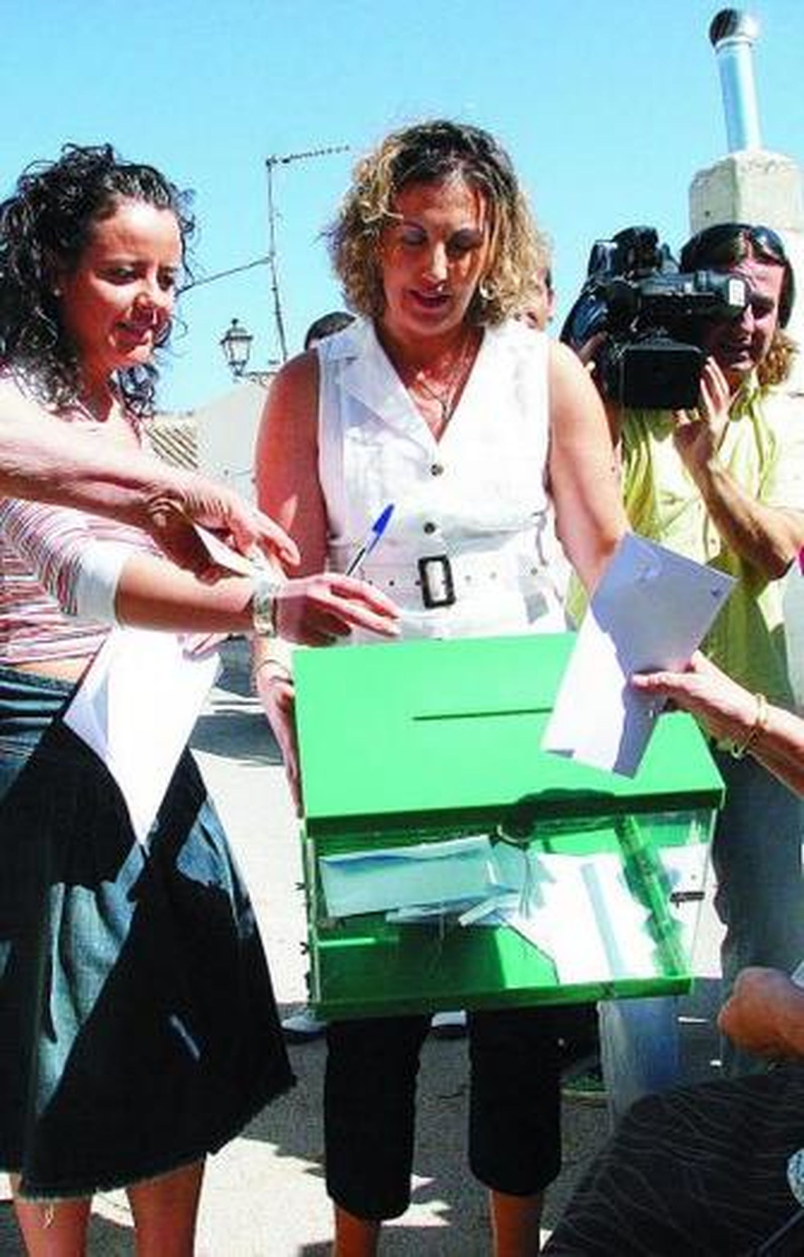 Un instante del referéndum, hace seis meses.