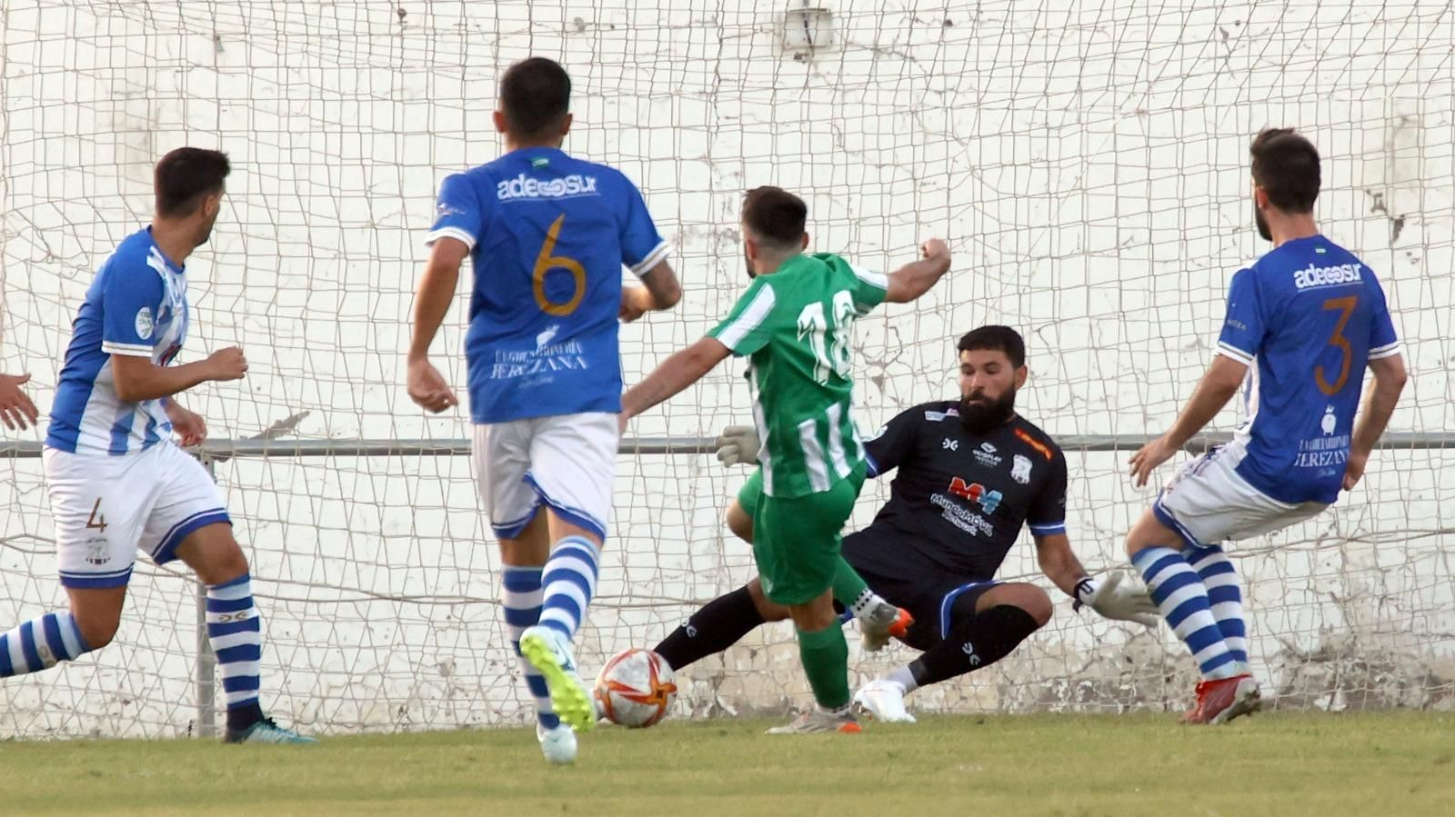 Imágenes del Memorial Pedro Garrido entre Jerez Industrial y Atlético Sanluqueño