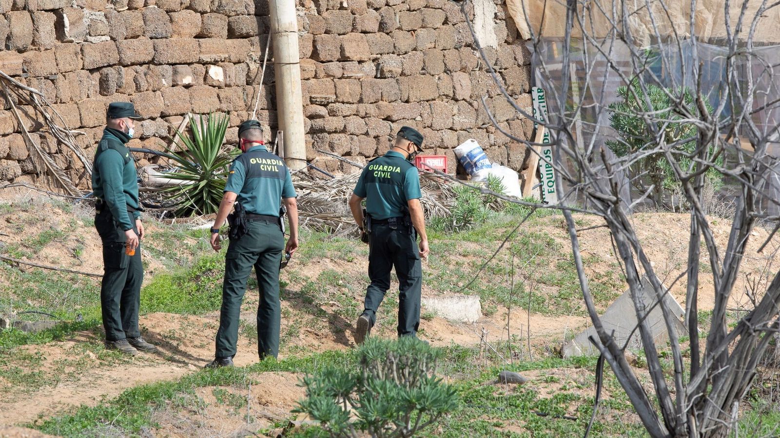 Guardias civiles, en el escenario del crimen.