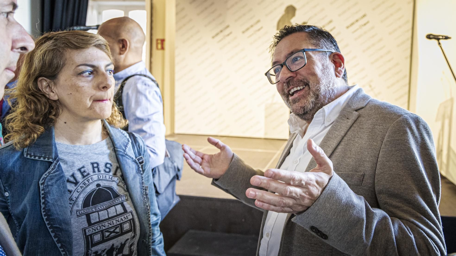 Entrega del  VIII Premio 'Emilio López' a la chirigota de 'El Selu'