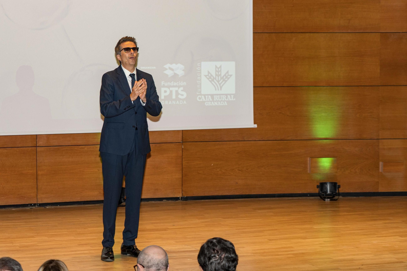 Fotos: Así ha recibido Jonatan R. Ruiz el XXI Premio Ciencias de la Salud Fundación Caja Rural Granada