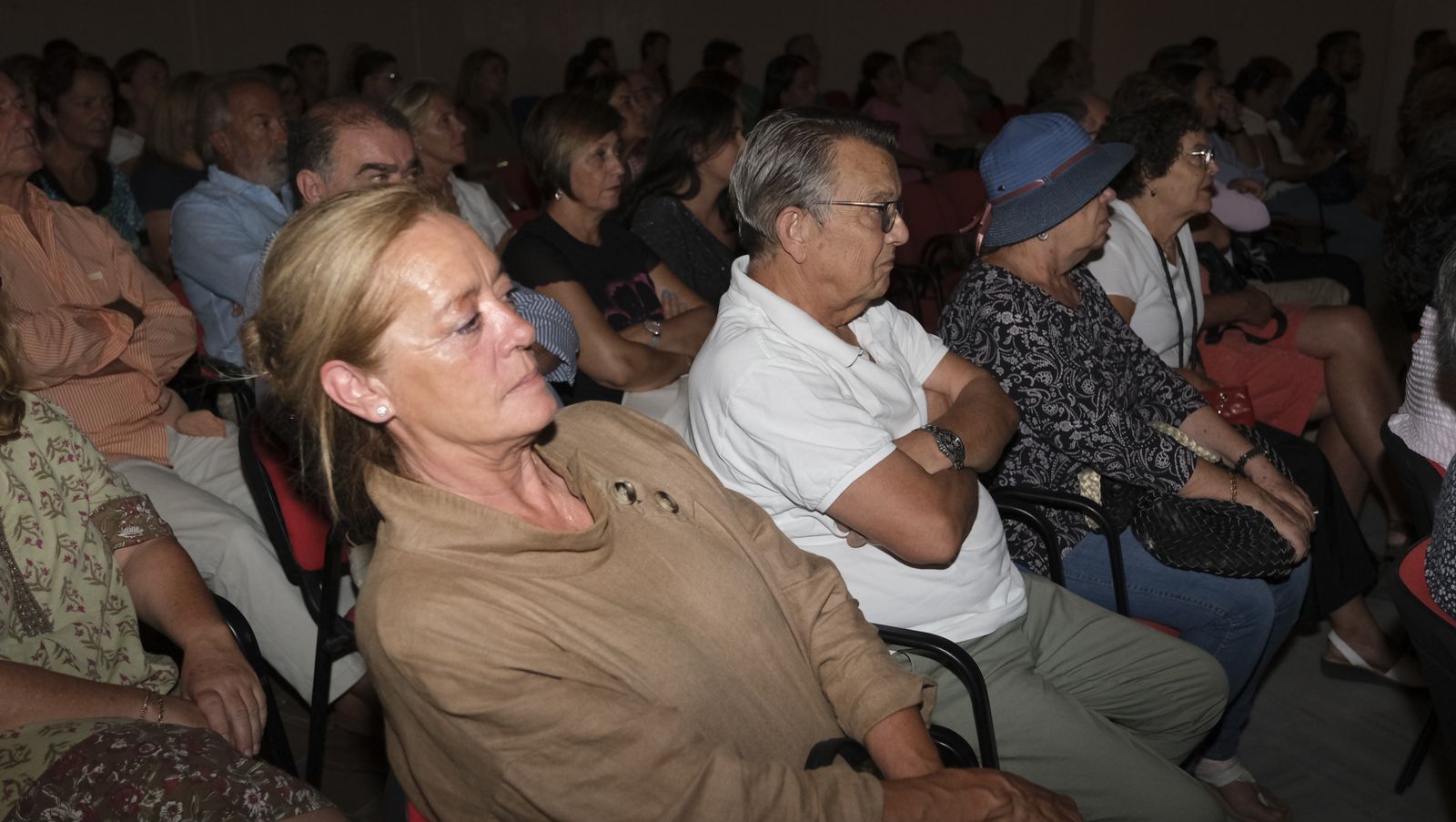Imágenes de Diario de los Libros en Mojácar, con la escritora Julia Navarro