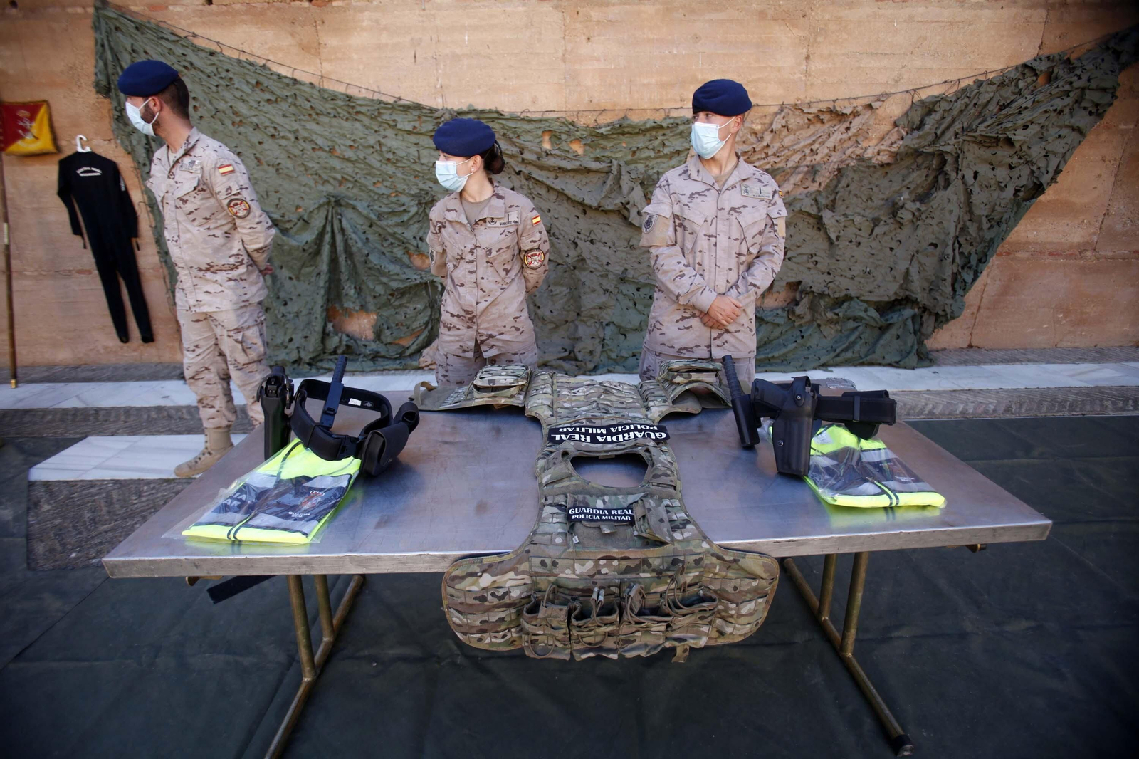 La Guardia Real se despliega por lugares emblemáticos de la provincia de Huelva.