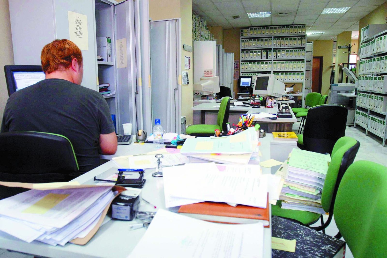 Imagen de archivo de un funcionario en un juzgado.