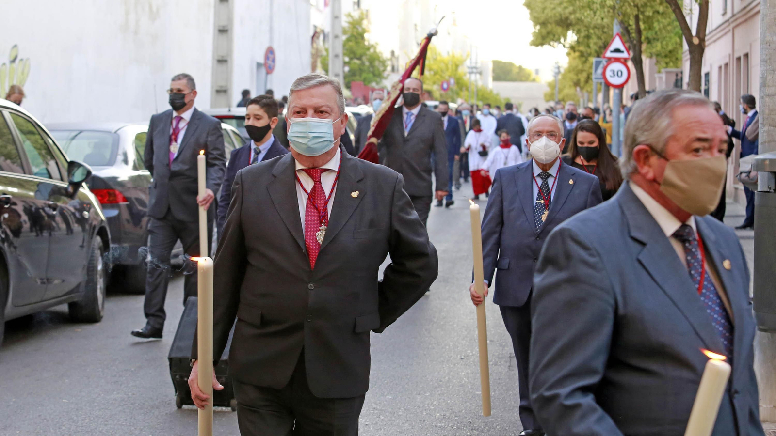 Imágenes del rosario de la Aurora de la Candelaria por los jardines de la Atalaya