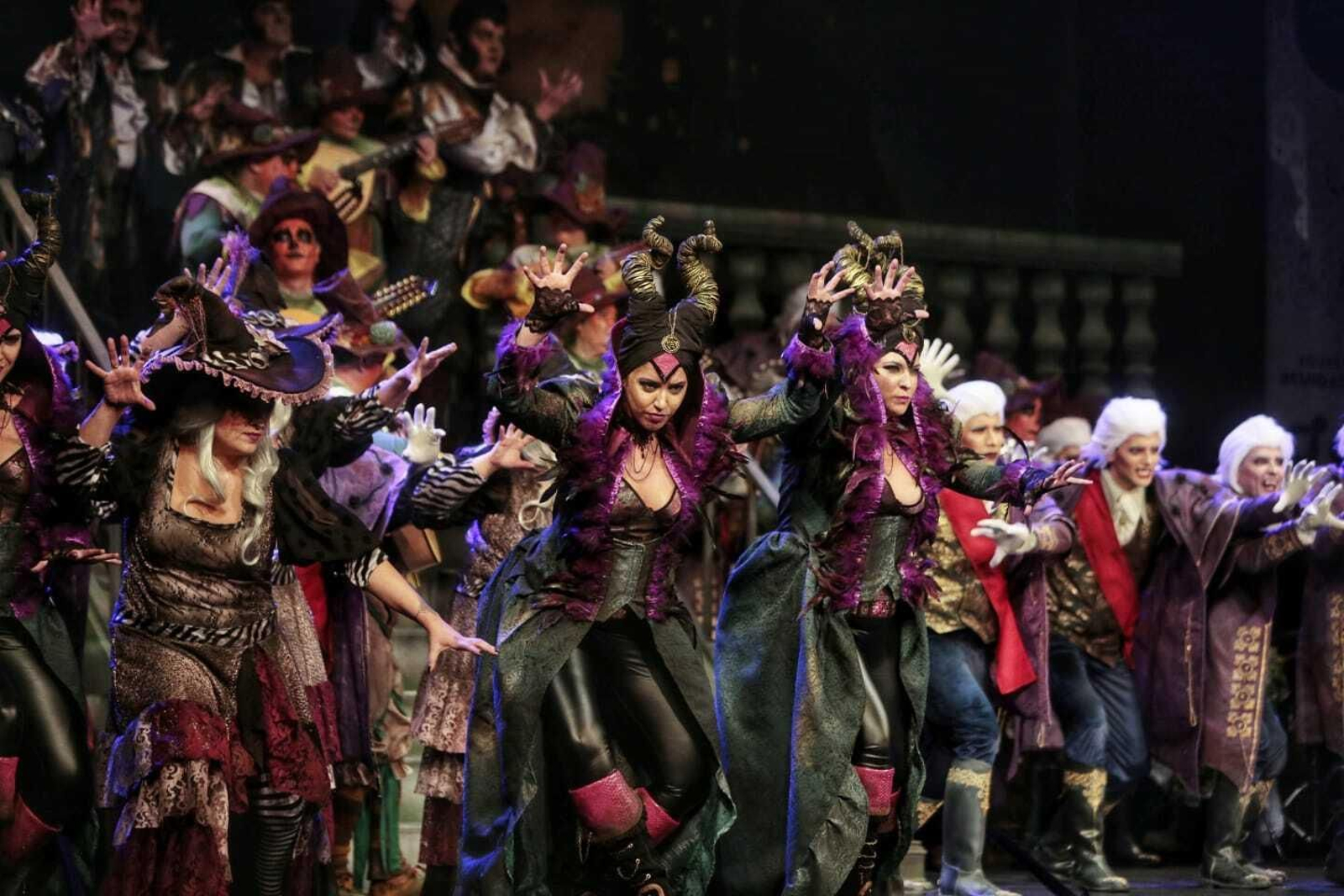 Coro Al sonar las doce