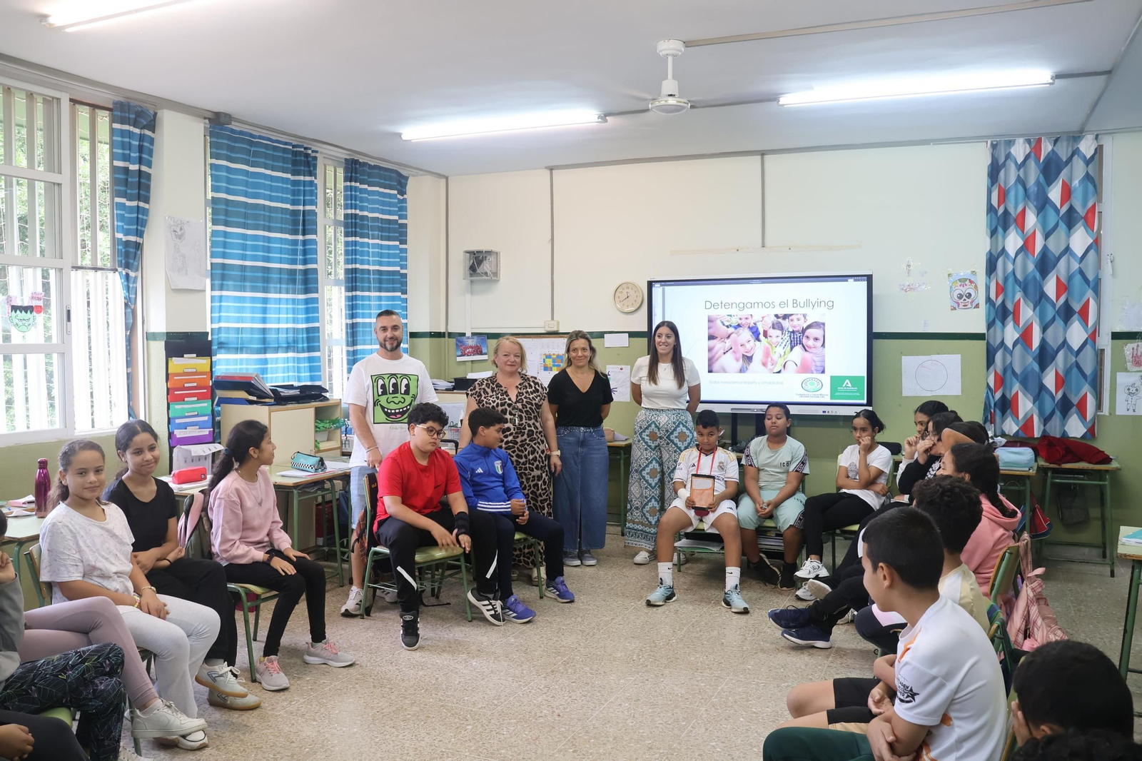 Escolares en el taller realizado por el Ayuntamiento de El Ejido sobre la identificación y ayuda en caso de bullying.
